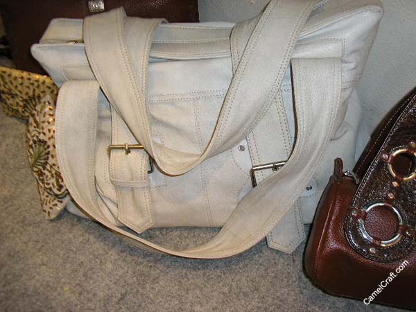 white-stripbag