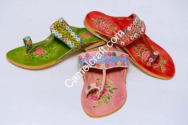 colourful kolhapuri chappal, punjabi juti